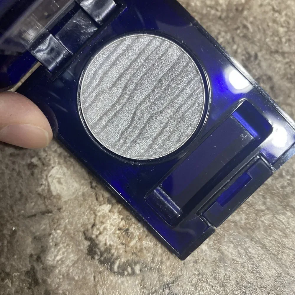 New Estee‎ Lauder Go Wink Powder Eyeshadow # 18 Silver Screen